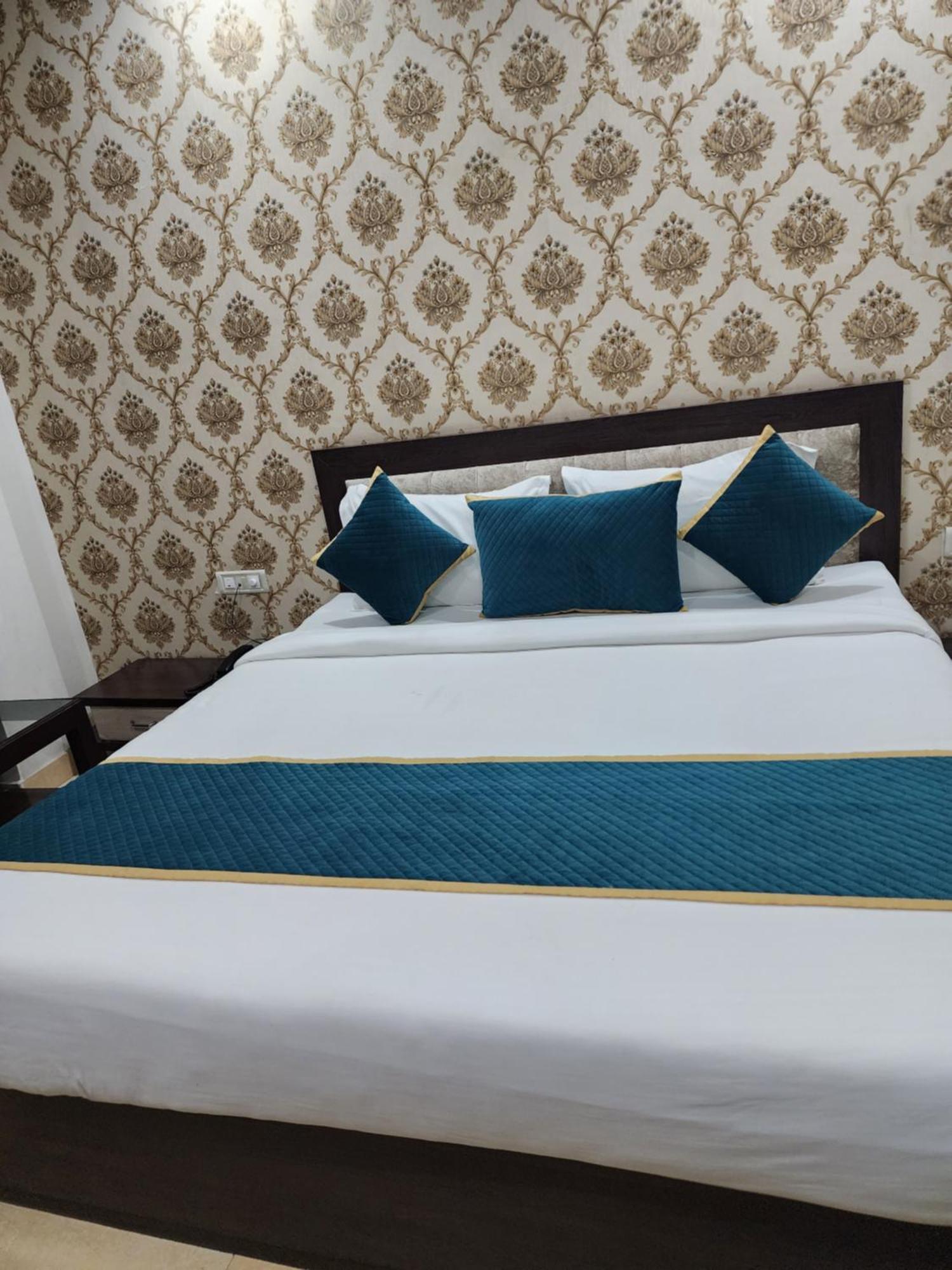 Vk Hotels & Resorts อัมริตสา ภายนอก รูปภาพ